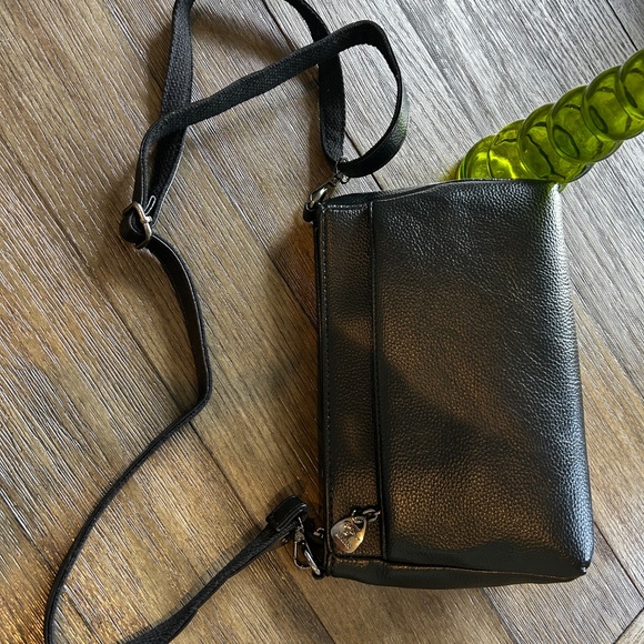 ✨ Elegant Black Leather Crossbody Bag – Timeless, Stylish & Practical ✨ - Picture 4 of 5